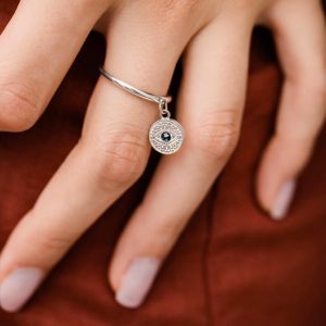 Luxurious ring